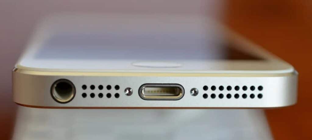 USB-C iPhones - Mac Research