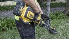 DeWalt up to 45% cheaper: 18V cordless screwdriver, lawn trimmer, table saw, cordless lawn mower and much more.