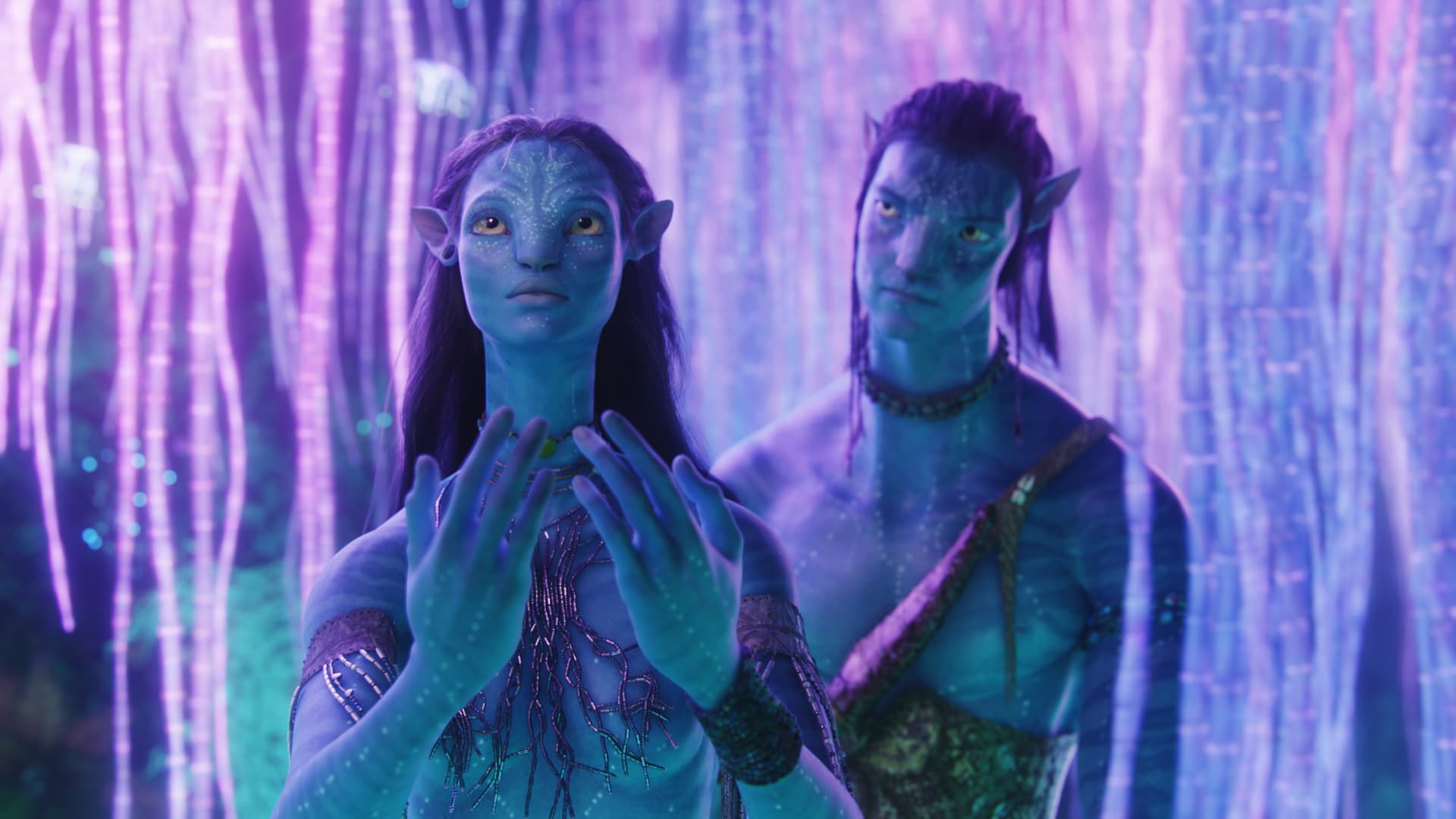 This Na'vi cosplay from Avatar is at one with nature