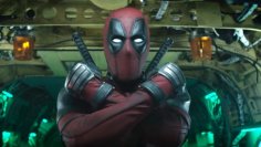 Deadpool as a woman?  Cosplayer shows what that would look like (1)