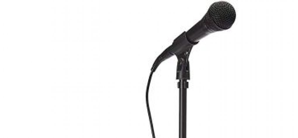 Vocal microphone at a low price - the Shure PG ALTA Stage Performance Kit with dynamic microphone PGA58 with cardioid characteristics, tripod and XLR cable