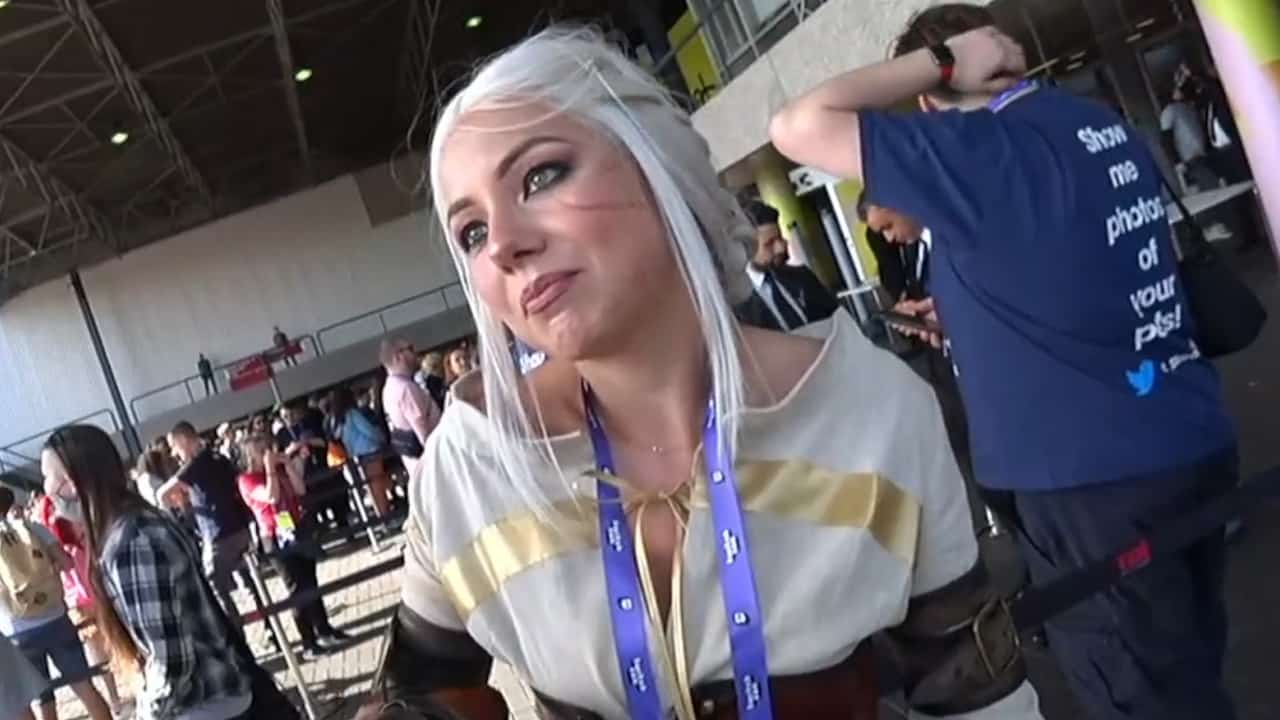Streamer is 'angry and sad' as TwitchCon staffer breaks The Witcher cosplay's sword