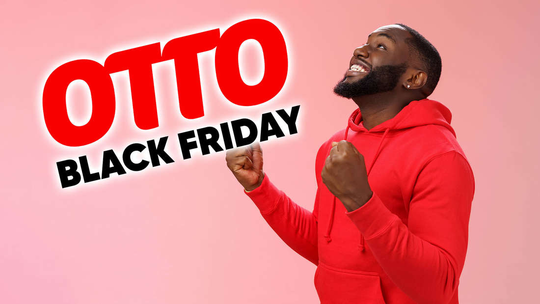 A man is happy about Black Friday at OTTO