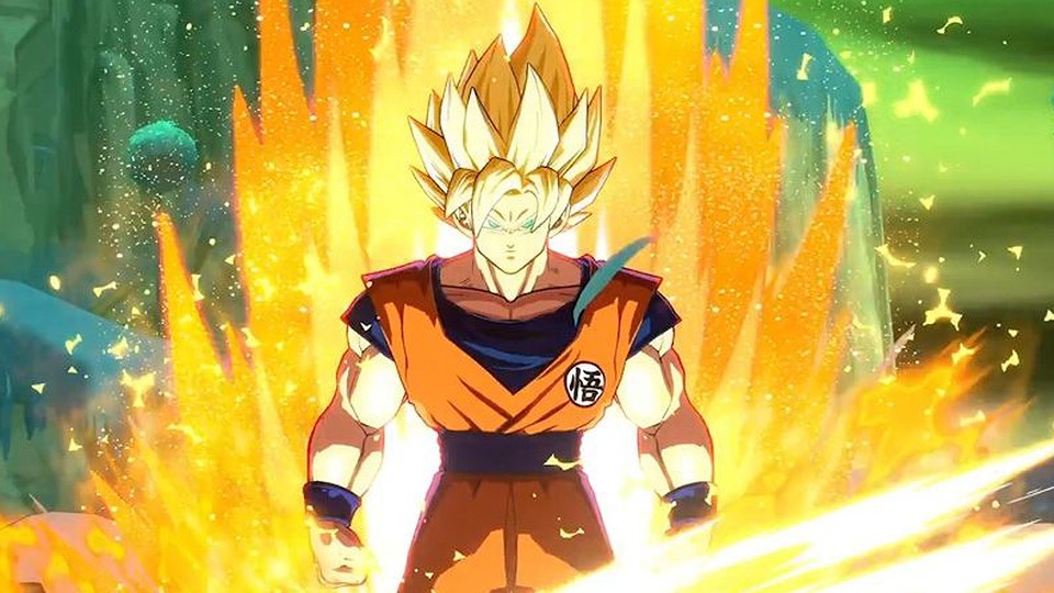 When Son Goku becomes the Super Saiyan, a bright aura surrounds him and his hair and eye color change.