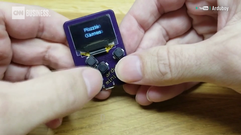 Arduboy Mini, the new version of this tiny video game console