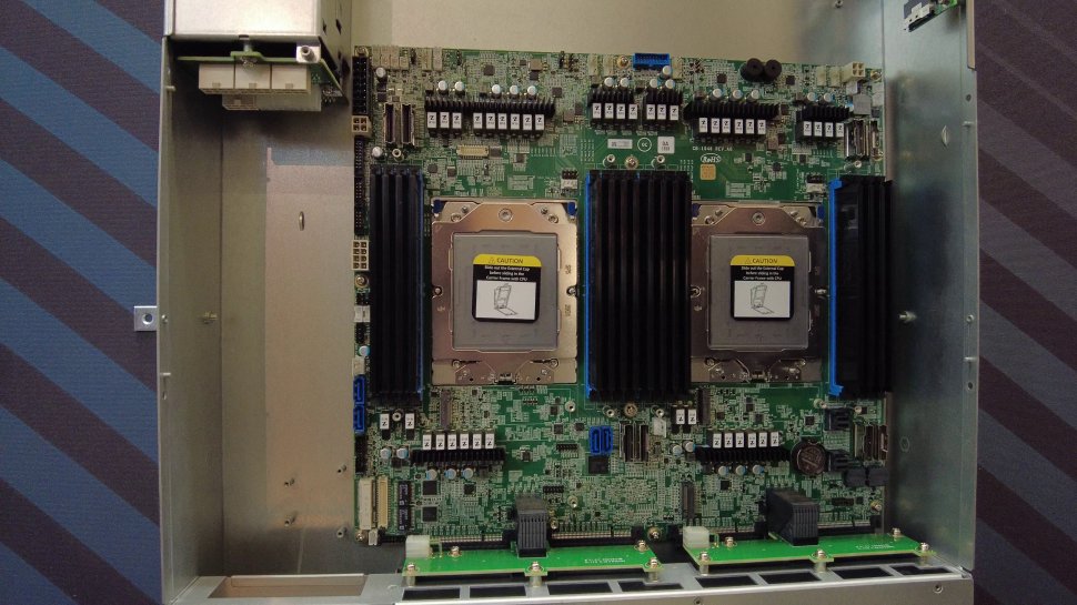 AMD Epyc 9004: Ten new Zen 4 server CPUs with up to 96 cores and 400 W TDP